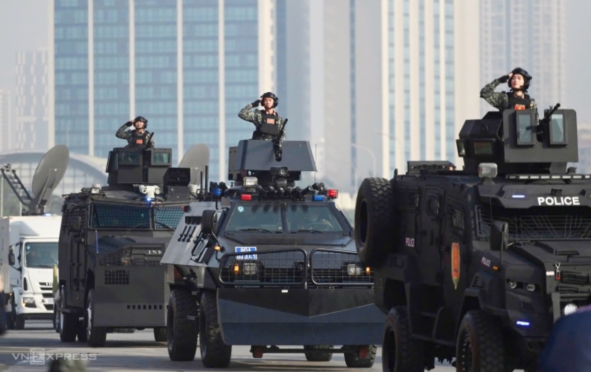 Công an xuất quân bảo vệ Đại hội Đảng.