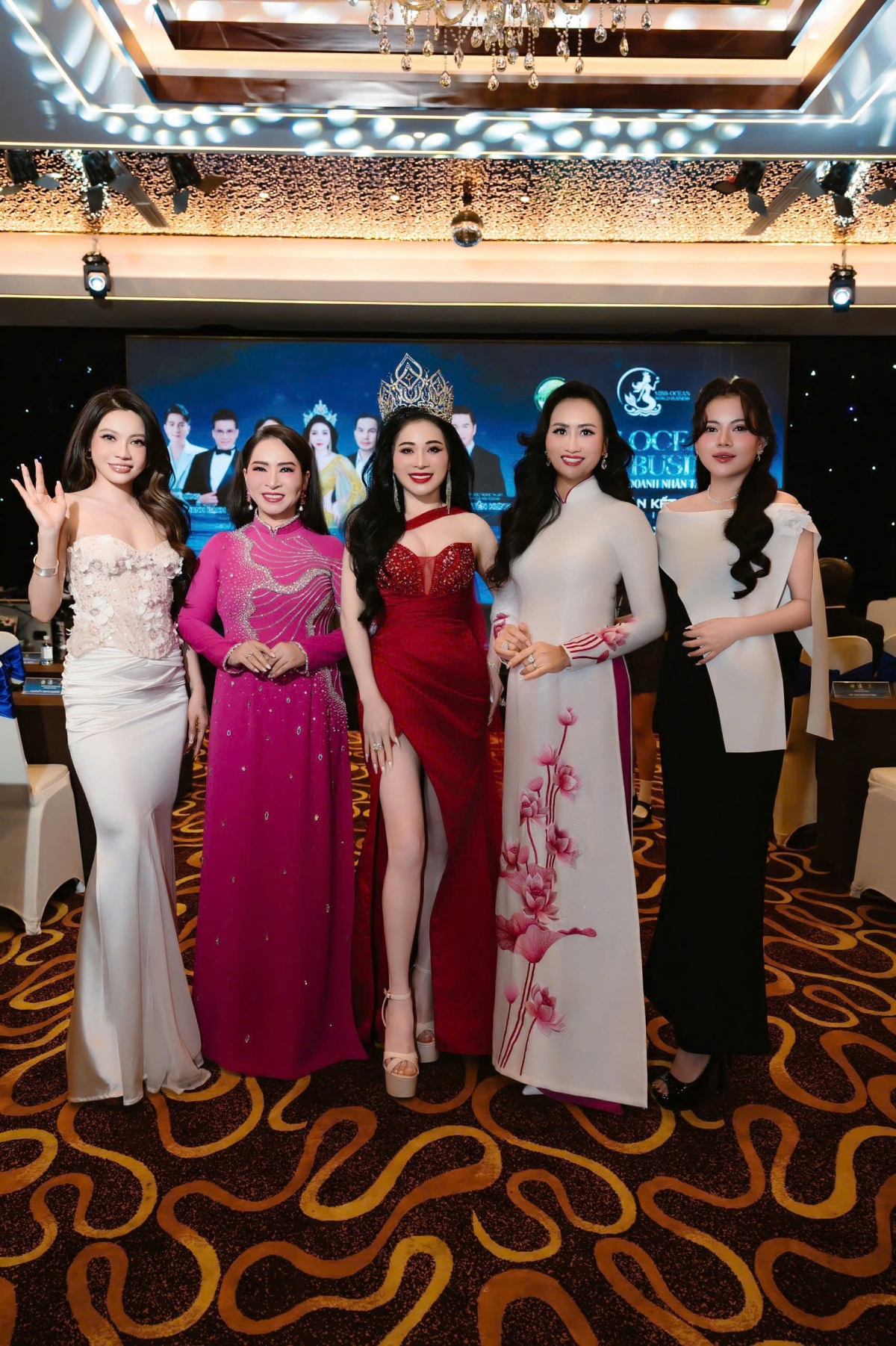 Hoa hậu doanh nhân thế giới Lucy Hà và các thí sinh Cuộc thi Hoa hậu Đại dương Doanh nhân Thế giới 2026