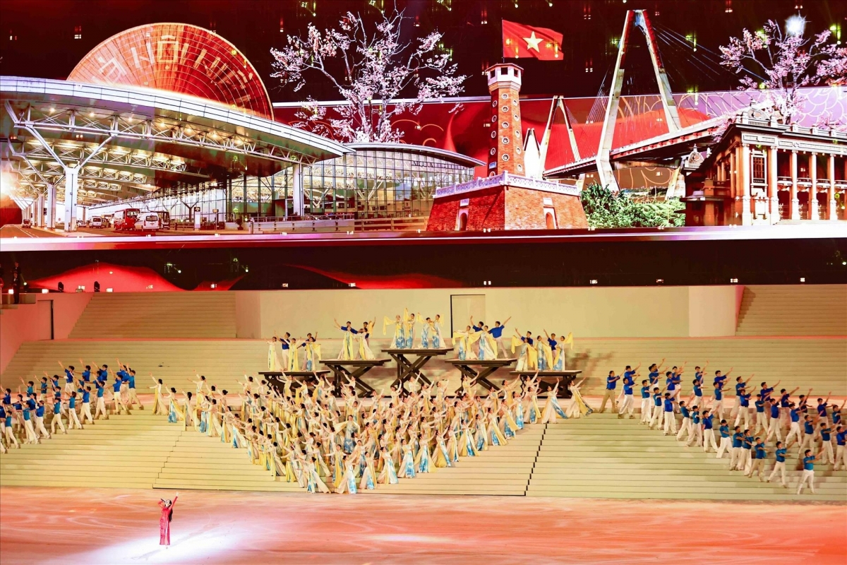 Một màn nghệ thuật trong chương trình. Ảnh: TTXVN