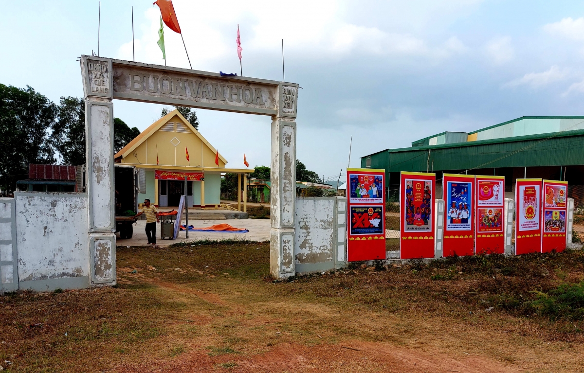 Băng rôn, áp phích về ngày bầu cử được các địa phương bố trí tại các vị trí dễ nhìn, trực quan