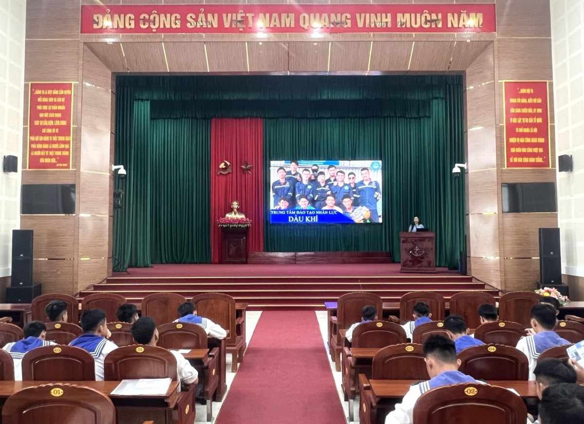 Công ty cổ phần đào tạo nhân lực dầu khí hướng nghiệp cho chiến sĩ xuất ngũ