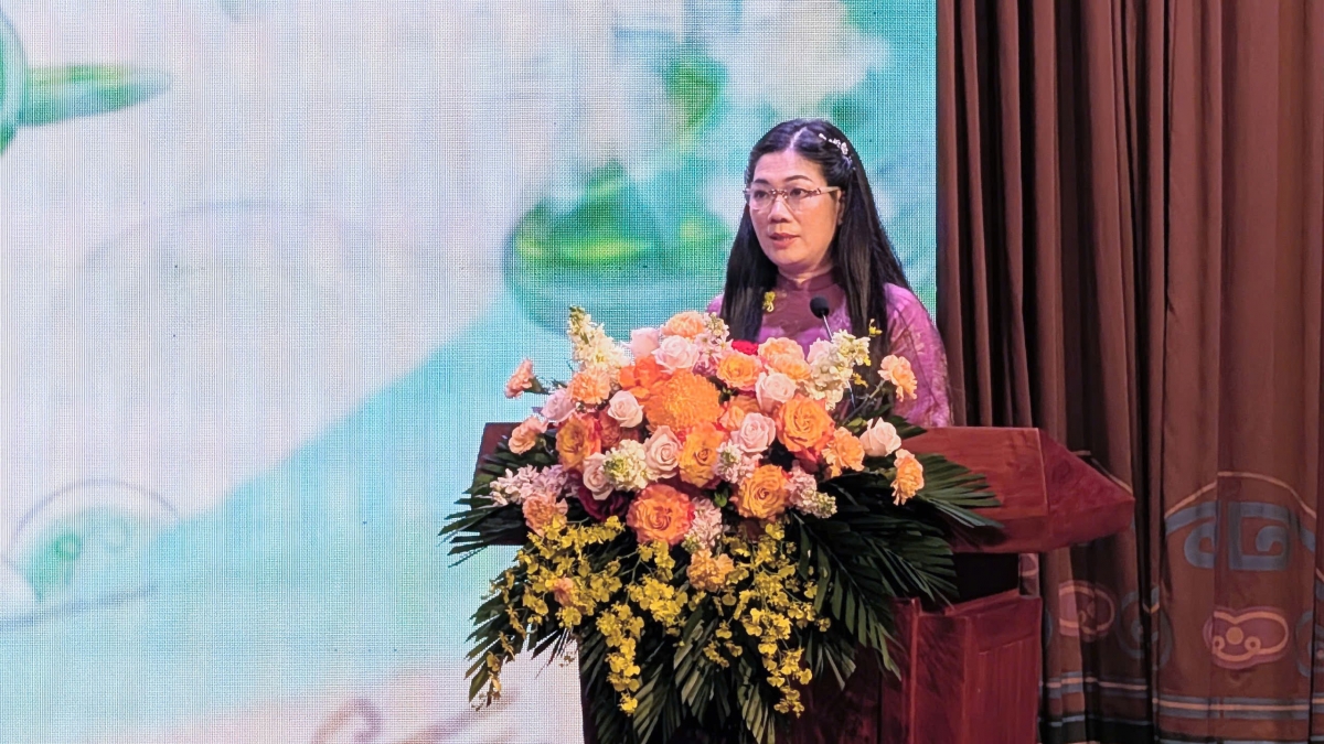 Bà Nguyễn Thị Bích Lan, Viện trưởng Viện Sáng tạo và Chuyển đổi số phát biểu tại chương trình