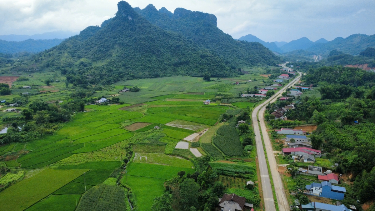 Với sự quan tâm đầu tư của Nhà nước, các bản làng vùng cao Thái Nguyên đang đổi thay từng ngày.