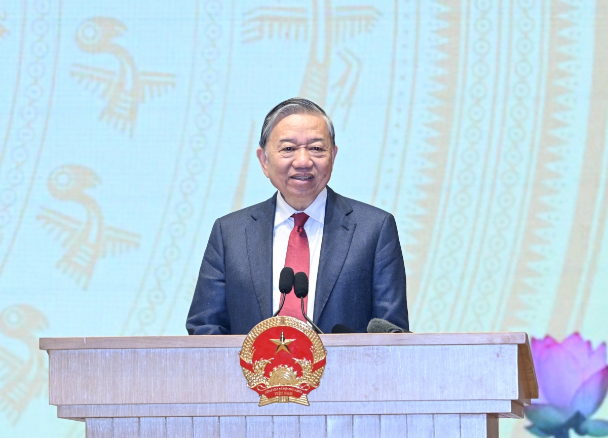 Tổng Bí thư Tô Lâm: Dứt khoát từ bỏ tư duy không quản được thì cấm