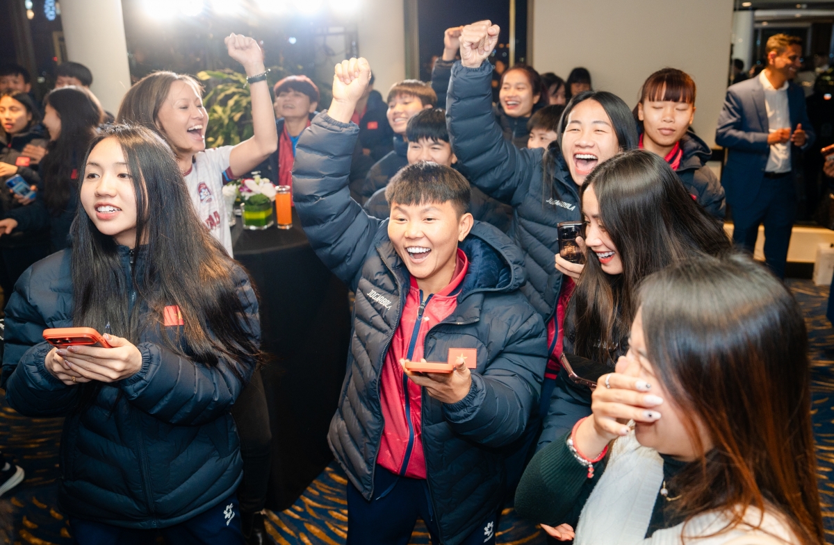 Bầu không khí hứng khởi tại sự kiện