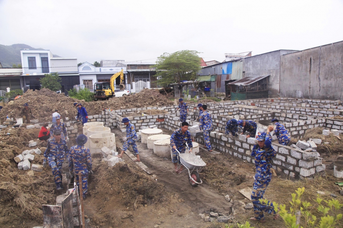 CBCS Lữ đoàn 162 "thần tốc " xây dựng nhà cho người dân