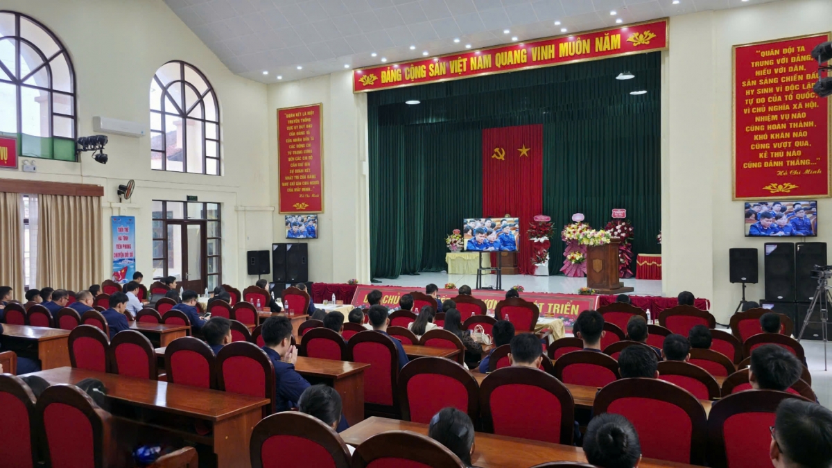 Đoàn Cơ sở Hải đội 102 giáo dục truyền thống cách mạng của Đảng, Quân đội và lực lượng Cảnh sát biển cho ĐVTN