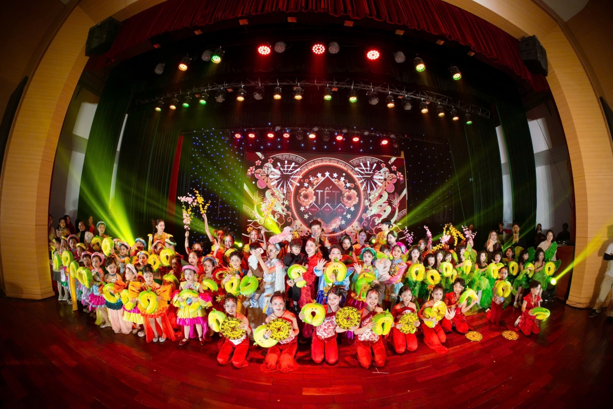 Các diễn viên nhí tham gia chương trình