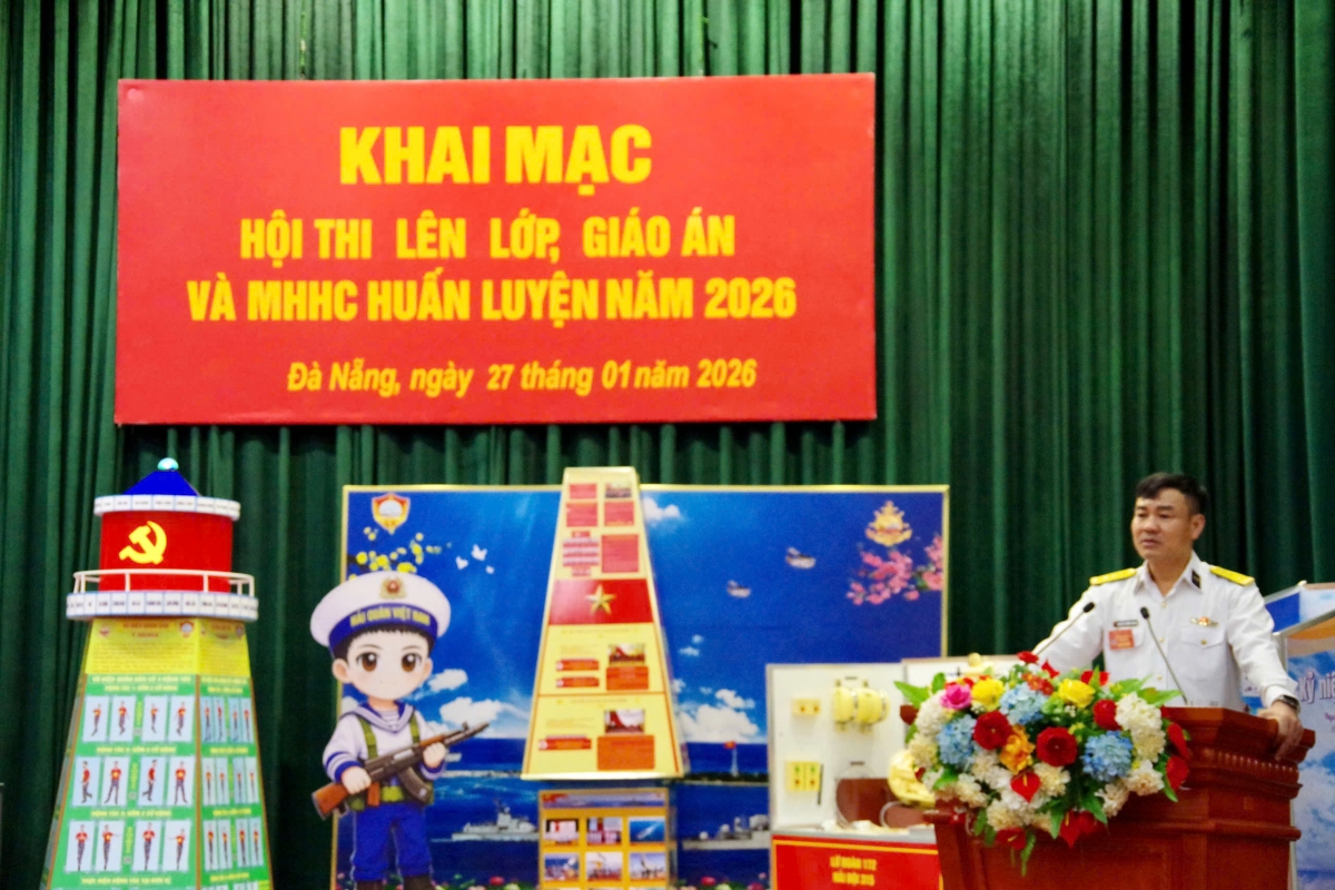 Thượng tá Nguyễn Trường Giang, Lữ đoàn trưởng Lữ đoàn 172 phát biểu khai mạc Hội thi