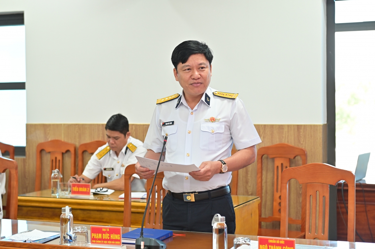 Các đại biểu tham gia thảo luận nội dung ký kết tại hội nghị