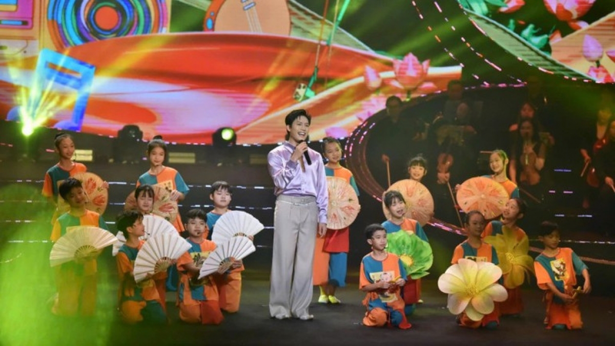 Một số tác phẩm trong chương trình được phối khí, làm mới, mang đến màu sắc trẻ trung, hiện đại