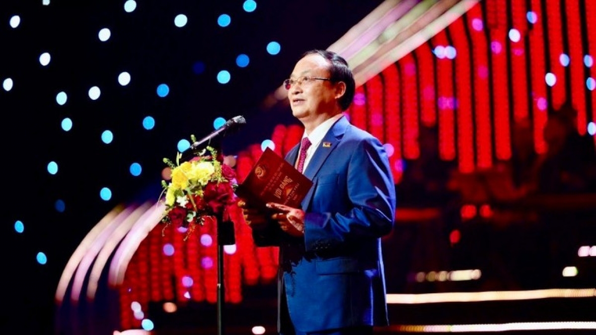 Đồng chí Đỗ Tiến Sỹ, Ủy viên Trung ương Đảng, Tổng Giám đốc Đài Tiếng nói Việt Nam phát biểu tại chương trình