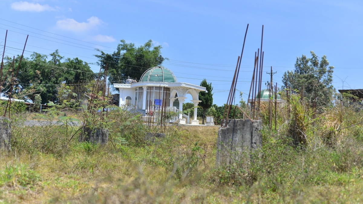 Một số công trình xây dựng dở dang, bỏ hoang trong phạm vi dự án Sài Gòn Đại Ninh.