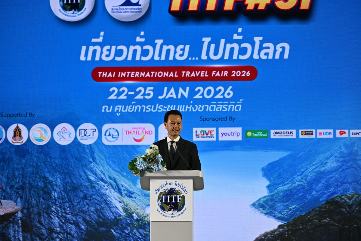 Ông Jaturon Phakdeewanich, lãnh đạo Cục Du lịch Thái Lan phát biểu tại Hội chợ
