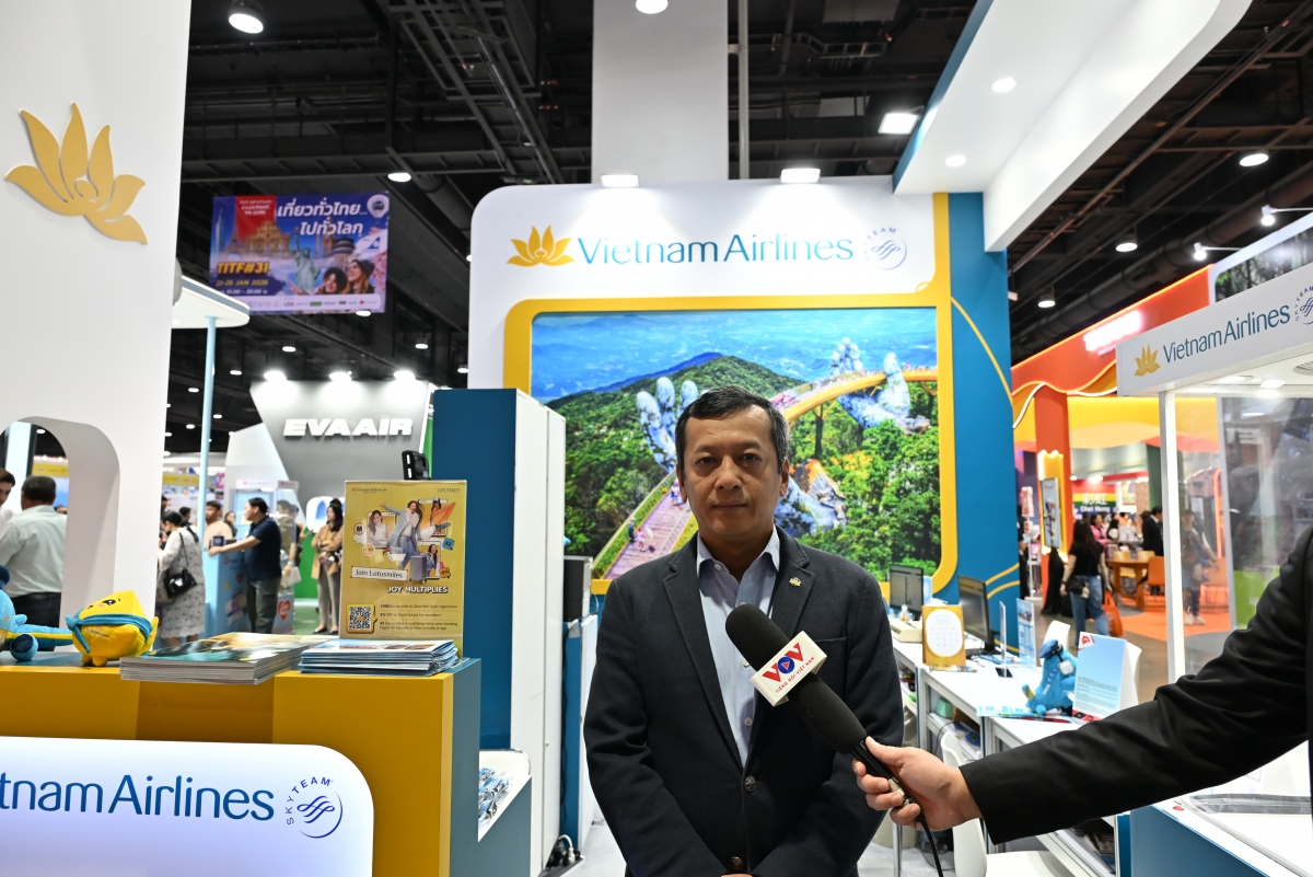 Ông Ngô Trí Hưng, Trưởng chi nhánh Việt Nam Airlines tại Thái Lan trả lời phỏng vấn
