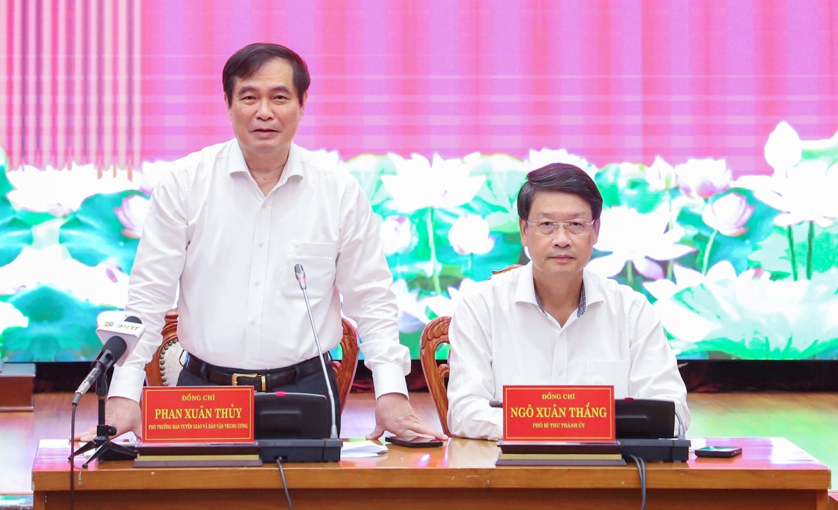 Ông Phan Xuân Thủy, Phó Trưởng Ban Tuyên giáo và Dân vận Trung ương tại buổi làm việc với Thành ủy Đà Nẵng về công tác góp ý văn kiện Đại hội Đảng toàn quốc lần thứ XIV