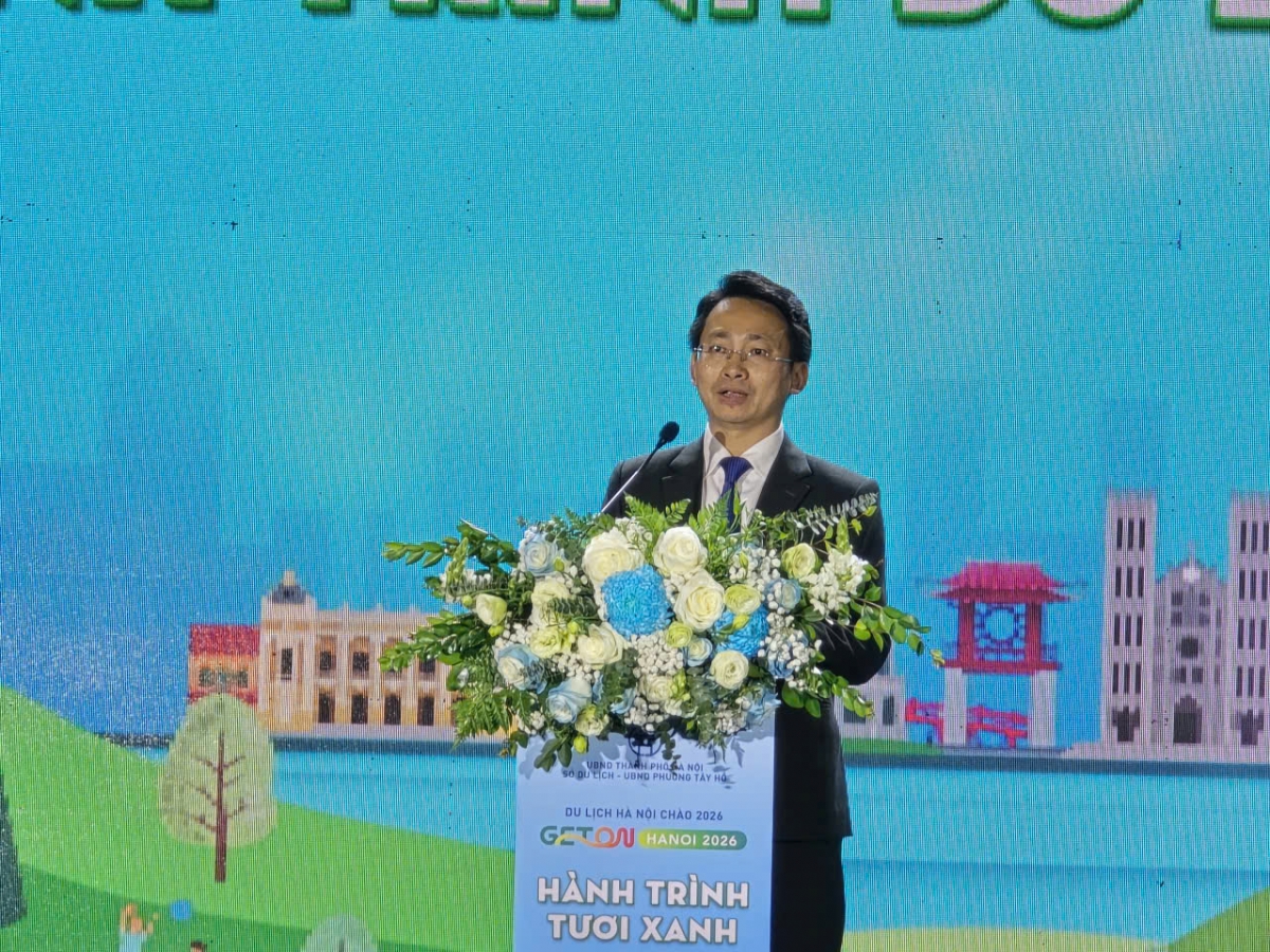 Ông Trần Trung Hiếu – Phó Giám đốc Sở Du lịch Hà Nội phát biểu tại lễ khai mạc