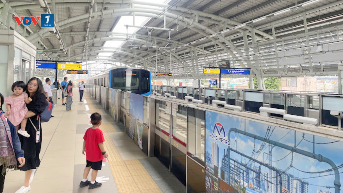 Người dân hào hứng với Metro