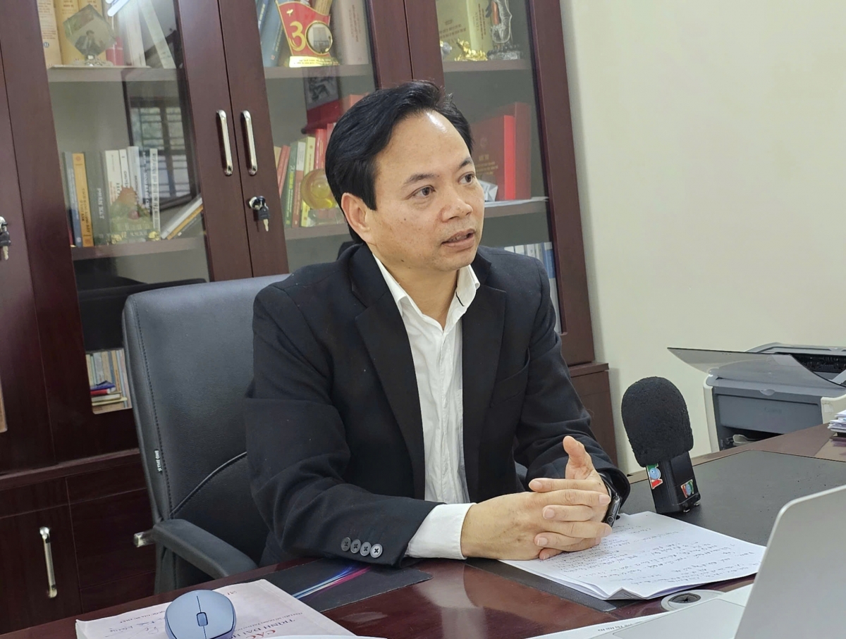 Tiến sĩ Nguyễn Đình Hoàng, Trưởng khoa Xây dựng Đảng, Trường Chính trị Tô Hiệu (Hải Phòng) khẳng định, Dự thảo văn kiện thể hiện tầm nhìn sâu sắc, toàn diện, có tính kế thừa và phát triển những kết quả của nhiệm kỳ trước.