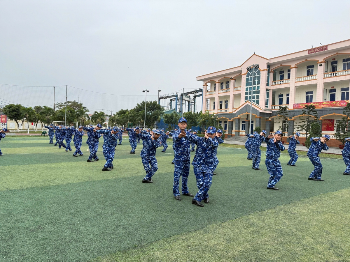 Tuổi trẻ Hải đoàn tham gia luyện tập võ thuật chuẩn bị ra quân huấn luyện năm 2026