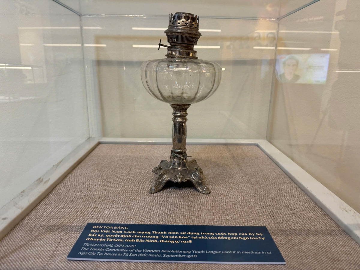 Nhiều hiện vật quý được giới thiệu đến công chúng