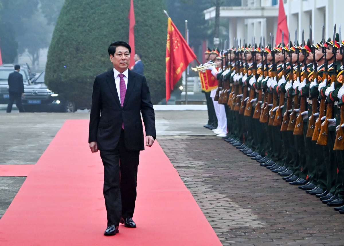 Chủ tịch nước Lương Cường thăm, chúc Tết Sư đoàn 316