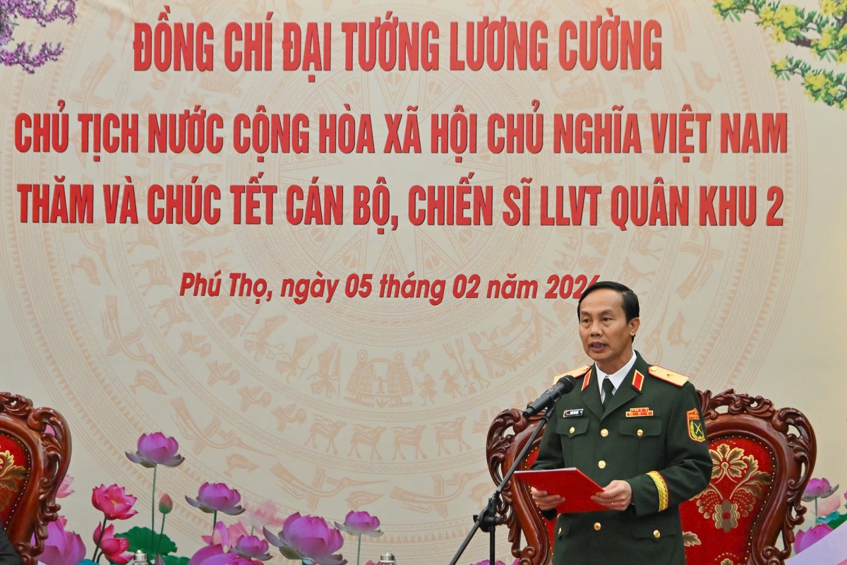 Thiếu tướng Trần Văn Bắc, Tư lệnh Quân khu 2 báo cáo