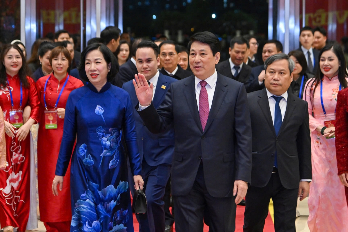 Chủ tịch nước Lương Cường và Phu nhân dự chương trình Xuân quê hương 2026