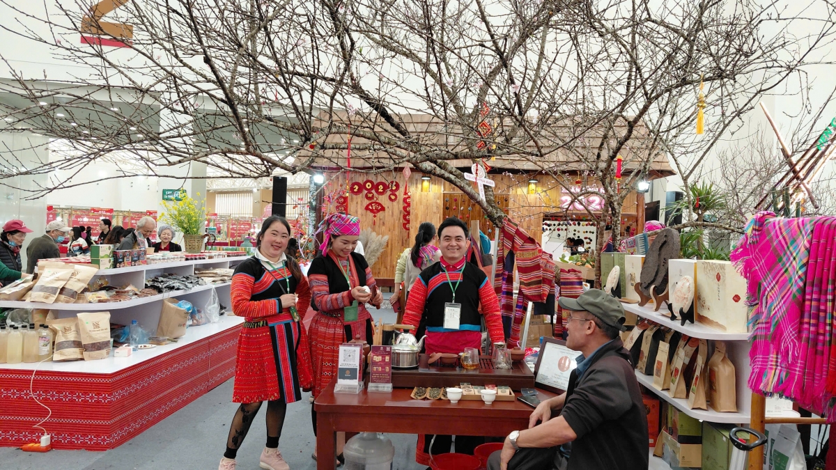 Không gian thưởng thức trà tại gian hàng tỉnh Sơn La