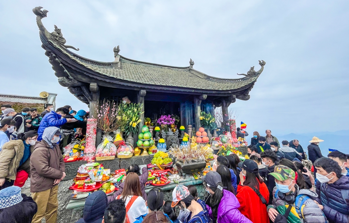 Lễ hội Xuân Yên Tử năm nay ngoài các nghi lễ truyền thống sẽ có các chuỗi hoạt động như Triển lãm về Phật giáo Trúc Lâm, trưng bày cổ vật, khoá tu, chương trình nghệ thuật quy mô 1 vạn khán giả.