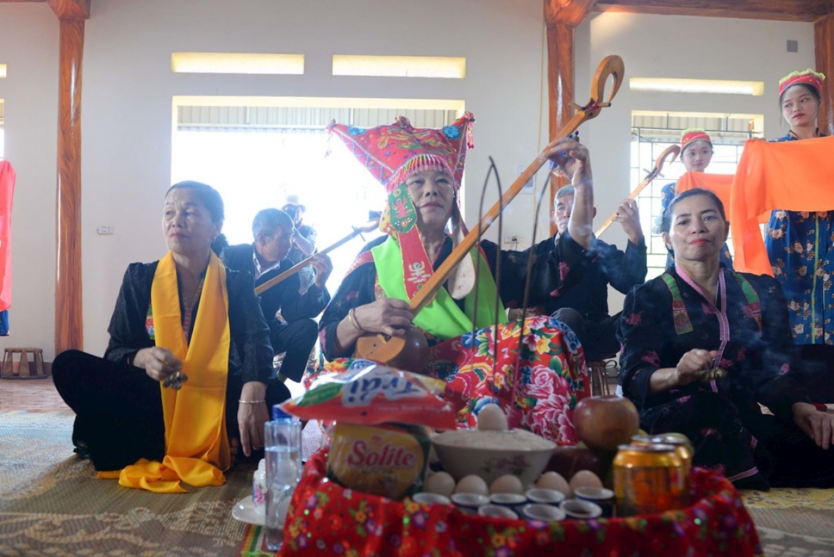 Then Kin Pang - Nghi thức văn hóa tín ngưỡng của đồng bào Thái trắng ở Khổng Lào vừa được công nhận di sản văn hóa phi vật thể cấp quốc gia.