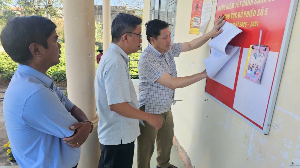 Các địa phương đã công khai danh sách các ứng cử viên để người dân, cử tri thuận tiện theo dõi.