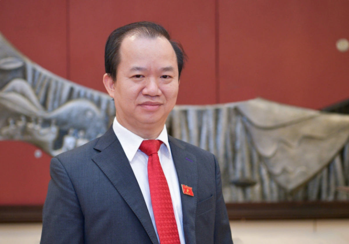 PGS.TS Bùi Hoài Sơn, Ủy viên Ủy ban Văn hóa – Xã hội của Quốc hội
 