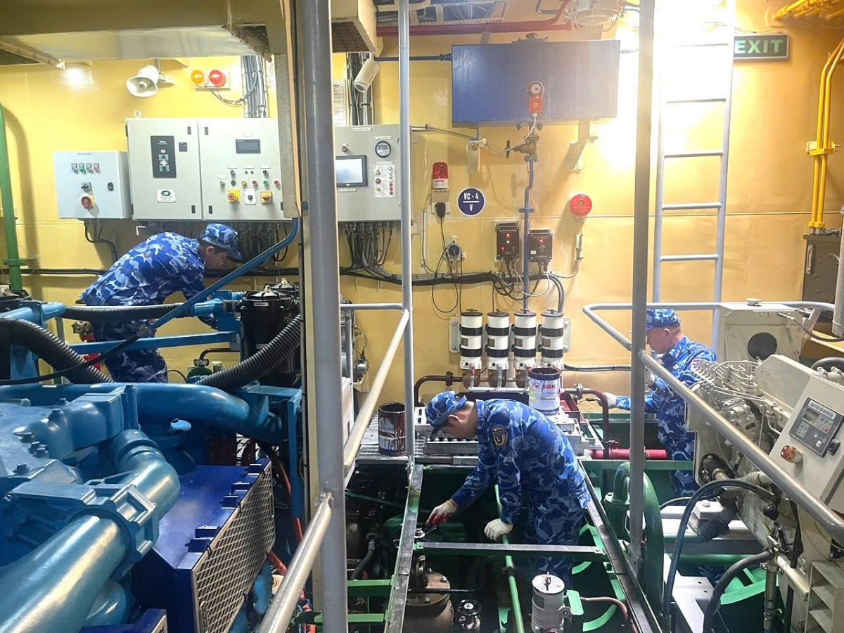 Bảo quản trang bị kỹ thuật phục vụ công tác chuẩn bị ra quân huấn luyện