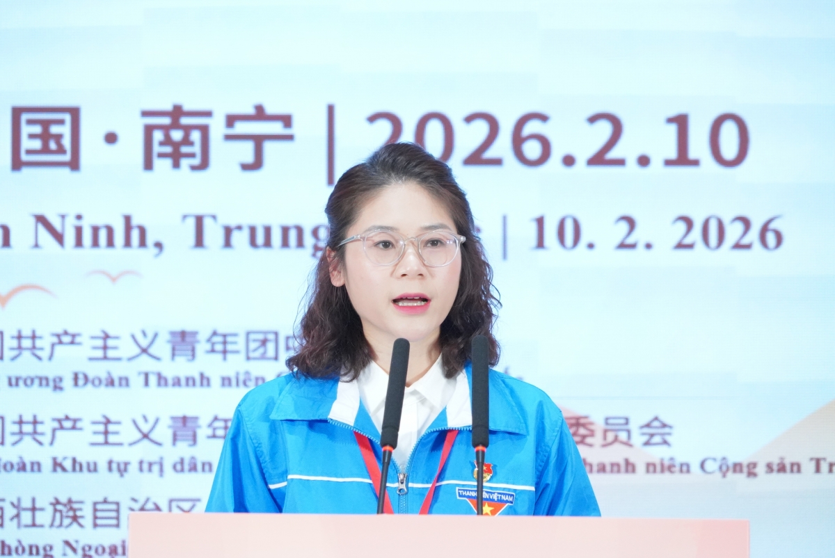 Bí thư tỉnh Đoàn Cao Bằng Nguyễn Thị Hương Nhung đại diện thanh niên 5 tỉnh, thành phát biểu tại chương trình.