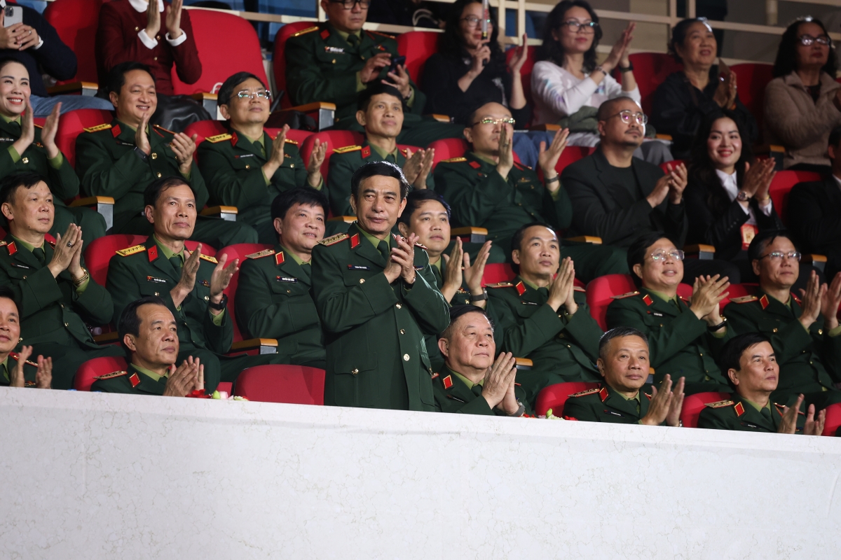 Đại tướng Phan Văn Giang, Ủy viên Bộ Chính trị, Phó Bí thư Quân ủy Trung ương, Bộ trưởng Bộ Quốc phòng tham dự chương trình