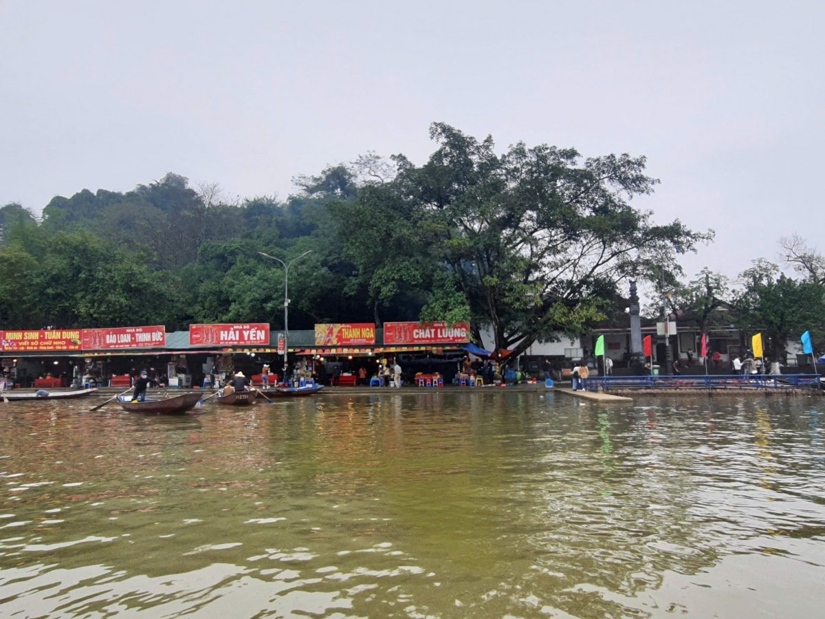 Cảnh quan môi trường trong Lễ hội du lịch Chùa Hương 2026 sẽ được đảm bảo nhằm xây dựng hình ảnh lễ hội văn minh – thân thiện – an toàn trong mắt du khách