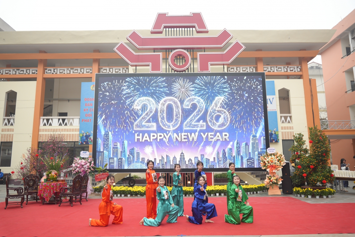 Chương trình Xuân gắn kết Tết trọn niềm vui 2026 tại Trường Cao đẳng Thương mại và Du lịch Hà Nội 