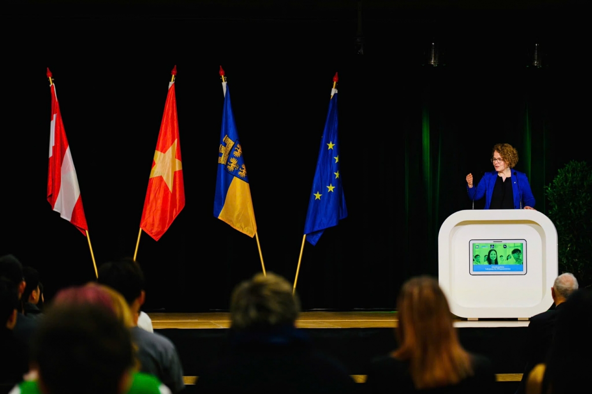 Các học viên Việt Nam được đánh giá là thông minh, chăm chỉ, thân thiện và chuyên nghiệp