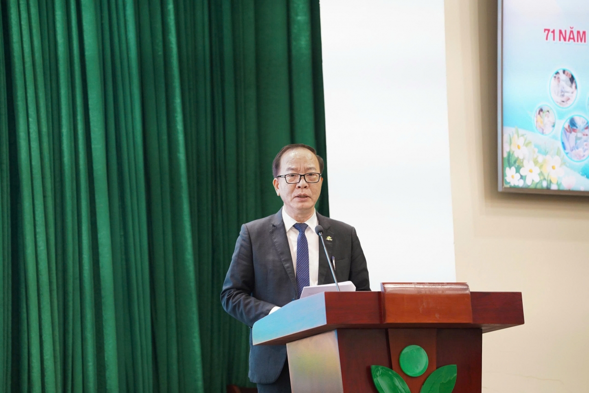 GS.TS Trần Minh Điển, Bí thư Đảng ủy, Giám đốc BV Nhi Trung ương phát biểu tại Lễ kỷ niệm