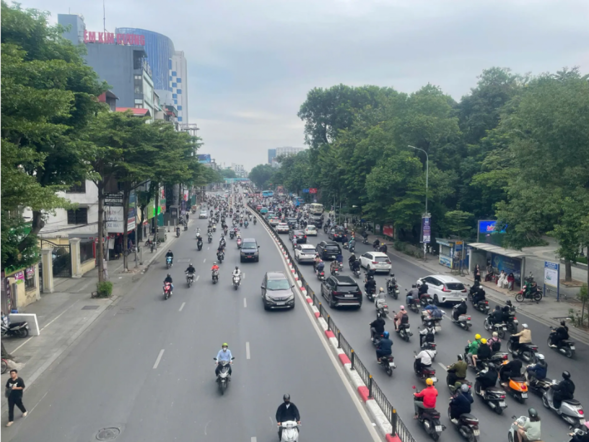 Hà Nội sương mù, trời rét, mưa rải rác