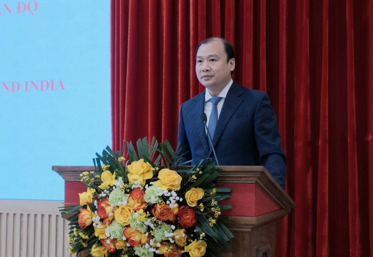 PGS.TS Lê Hải Bình, Ủy viên Trung ương Đảng, Phó Giám đốc Học viện Chính trị quốc gia Hồ Chí Minh phát biểu tại hội thảo