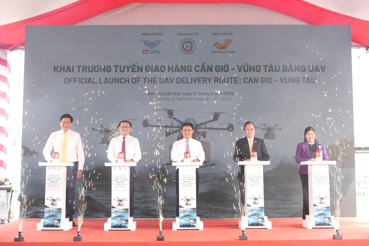 Khai trương tuyến giao hàng Cần Giờ-Vũng Tàu bằng UAV