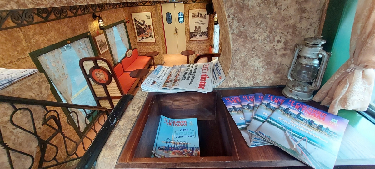 Một góc khoang Tàu Hà Nội 5 Cửa ô được thiết kế ấn tượng (Ảnh: Huyền Trang)