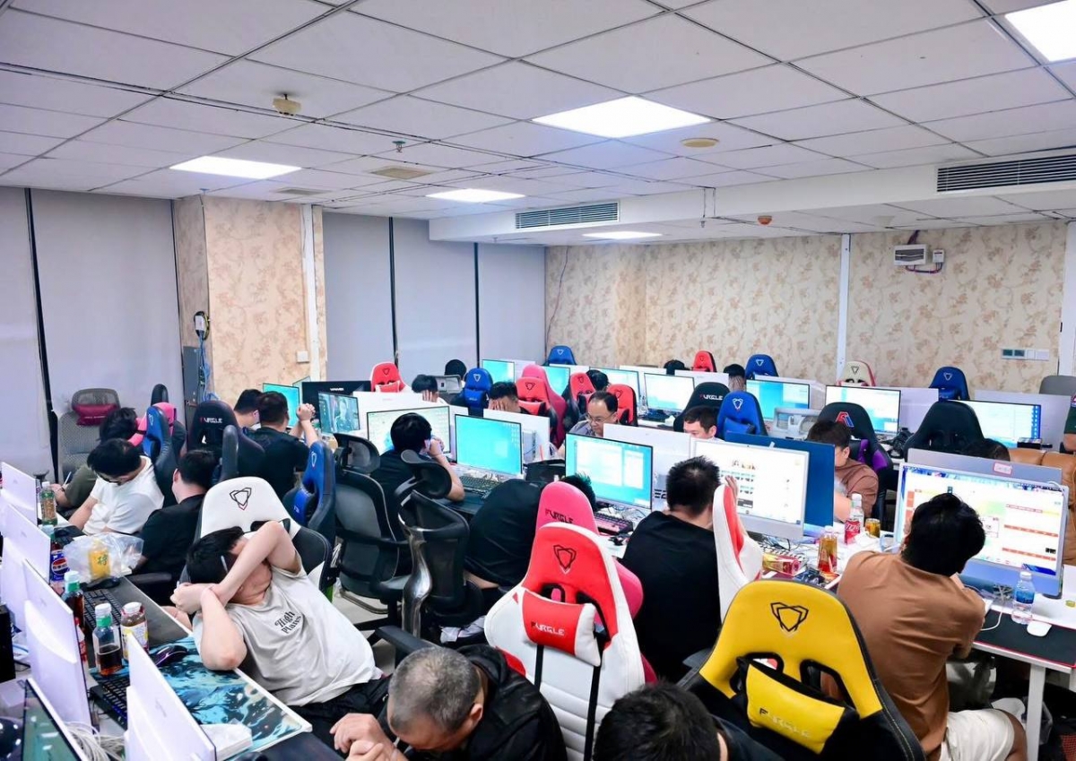 Lực lượng chức năng Campuchia cũng đã tổ chức đột kích một tòa nhà ở thành phố biển Preah Sihanouk, bắt giữ 805 người từ các quốc gia khác nhau.