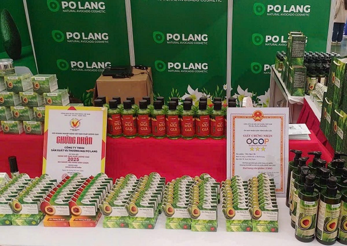 Gian hàng Công ty TNHH sản xuất và thương mại Pơ Lang, Đắk Lắk