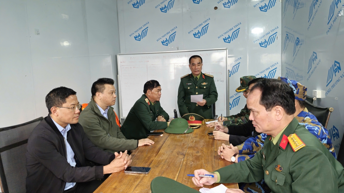 Quân khu 2 tiếp tục triển khai thêm các phương an tìm kiếm nạn nhân