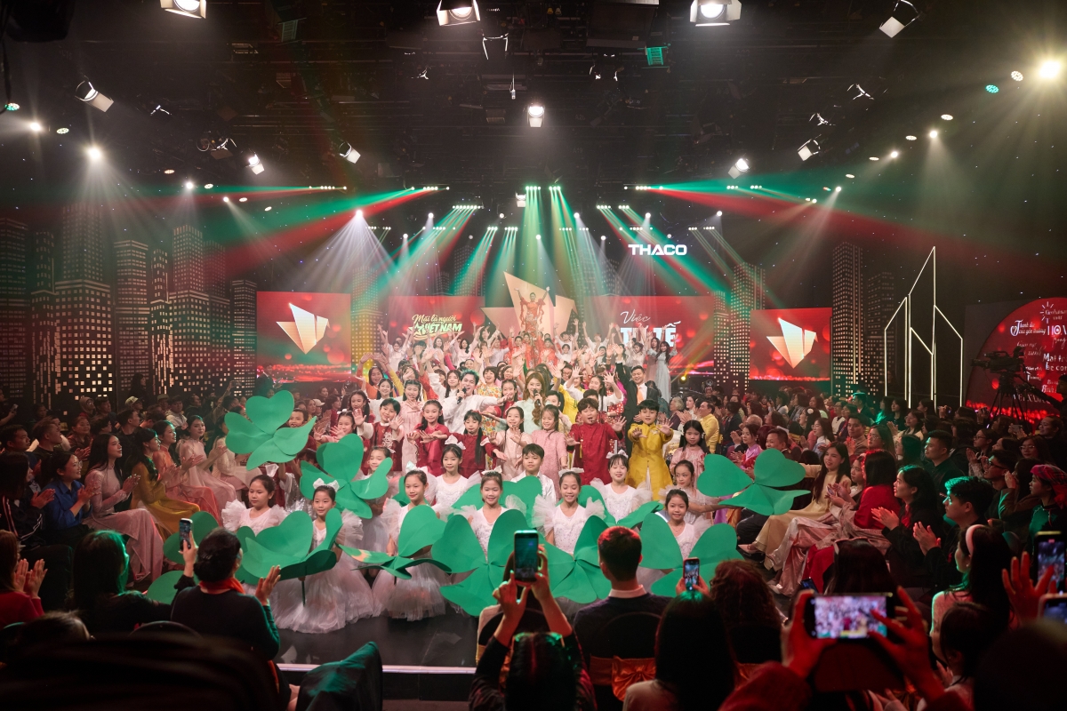 Tiết mục trình diễn của Ca sĩ Hoàng Yến Chibi và ca sĩ Quang Anh trong chương trình Gala Việc tử tế Tết Nguyên đán 2026 