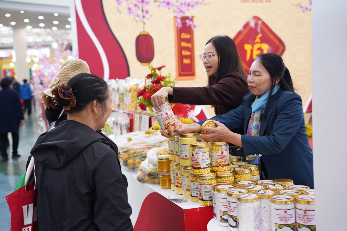 Các sản phẩm OCOP được bán tại Hội chợ