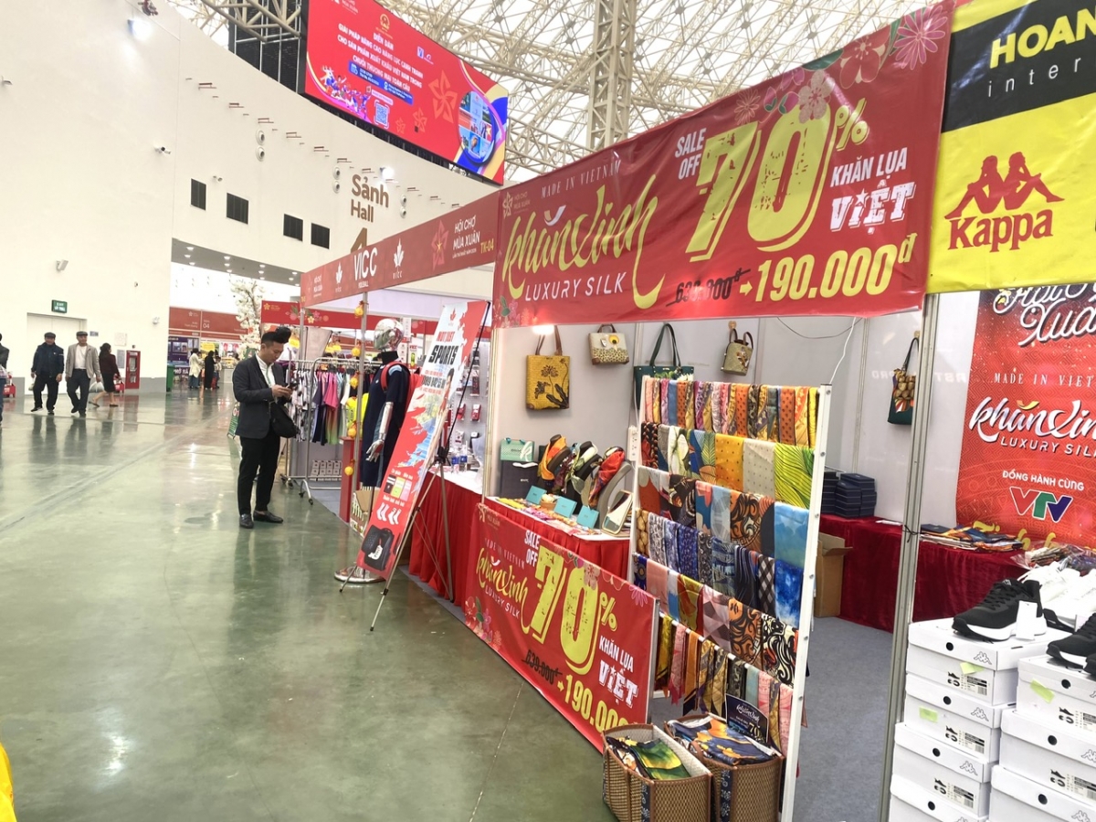 Không chỉ là nơi giao thương, Hội chợ Mùa Xuân 2026 lần thứ nhất còn góp phần khẳng định vị thế ngày càng vững chắc của hàng Việt.